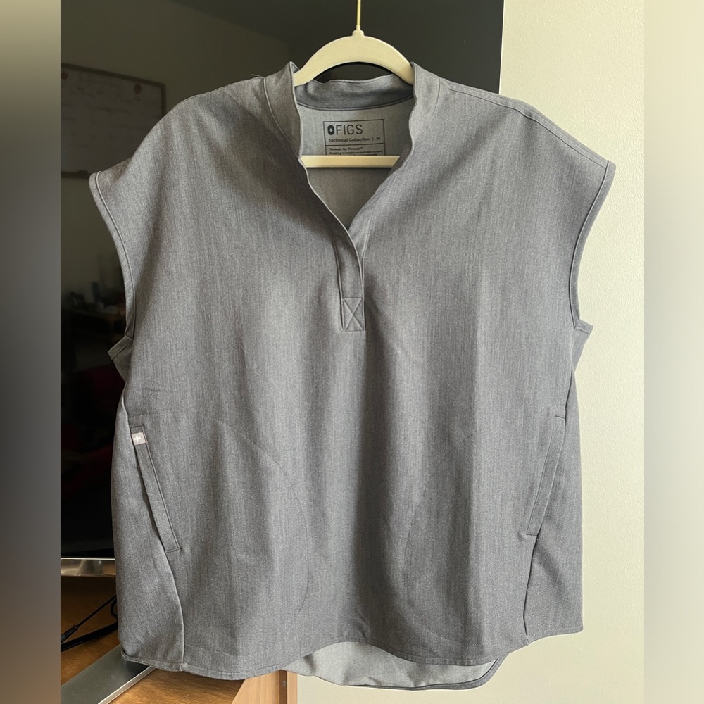 Figs Rafaela Oversized Scrub Top Graphite Grey
